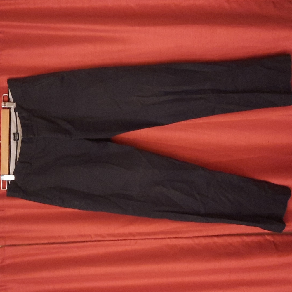 Tailored Gap Khakis dark blue 31×32